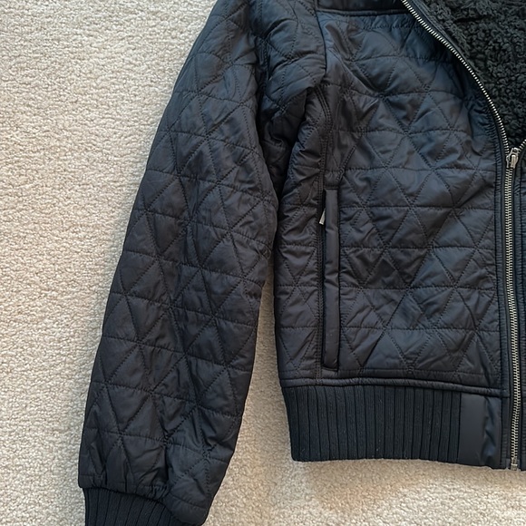 Black fleece lined PrAna bomber jacket.  Slim fit, side zip pockets. - Picture 6 of 7